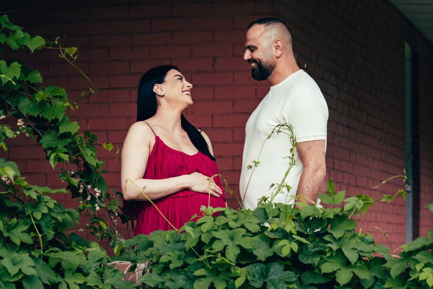 برفقة زوجها… بريجيت ياغي تنشر لحظات استثنائيّة من انتظار الأمومة