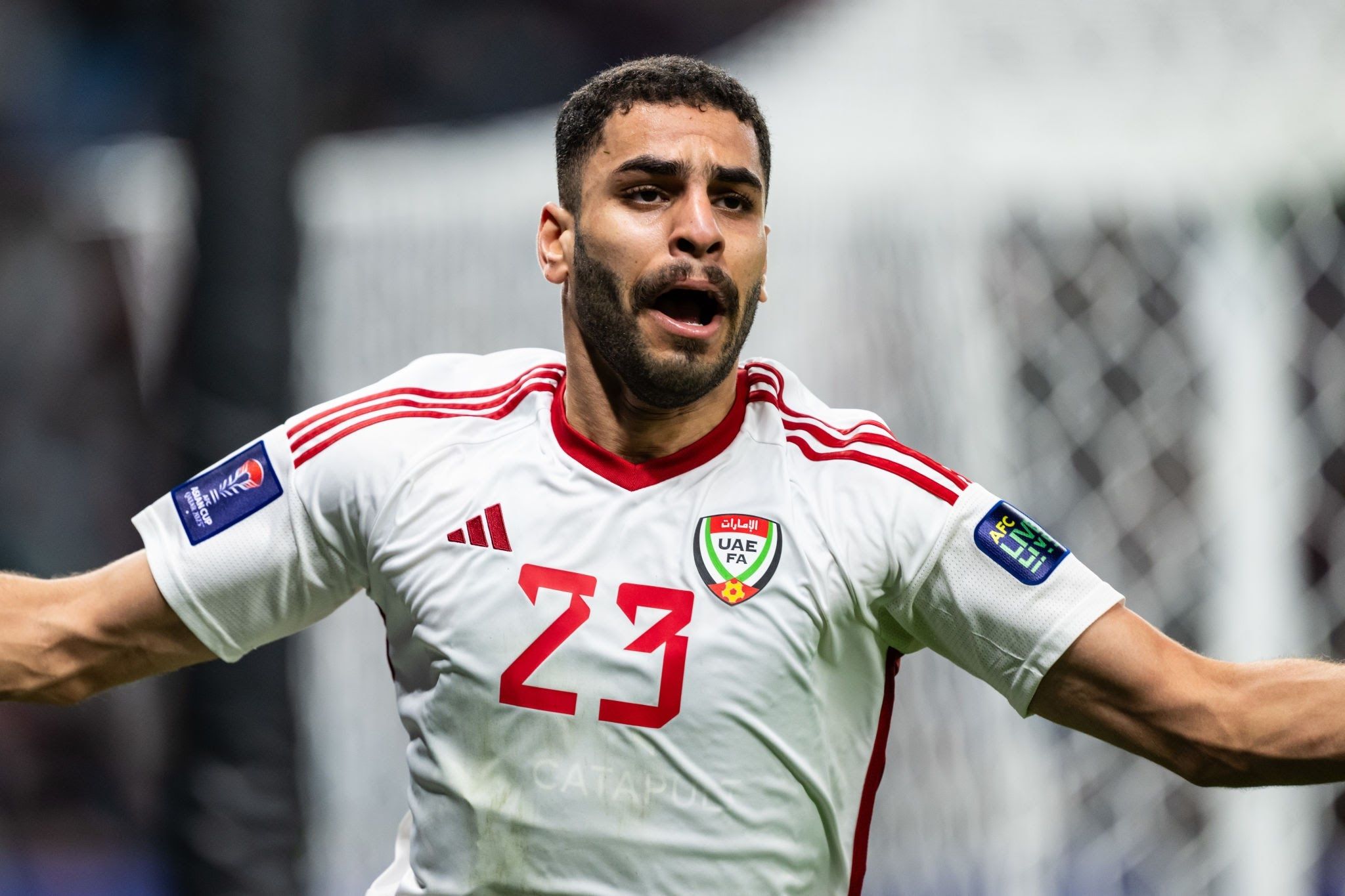 الامارات | ماذا قال والد سلطان عادل بعد استبعاد ابنه من منتخب الإمارات وتغريمه 500 ألف درهم؟