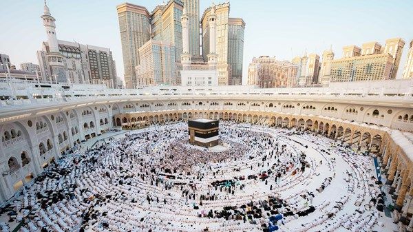 «البرلمان العربي» يهنئ السعودية بنجاح موسم الحج