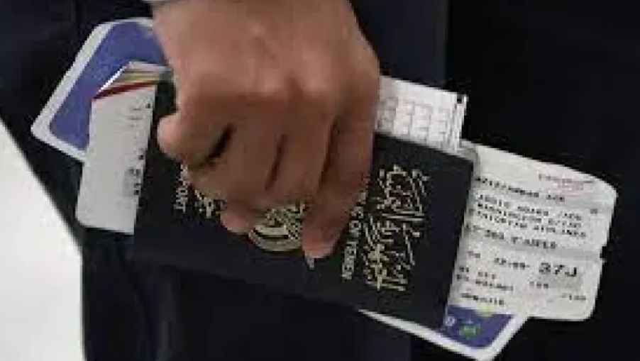 البيت الأبيض يصدم الجميع ويوضح أسباب منع اليمنيين من دخول أمريكا"معظمها يخص الحكومة الشرعية"