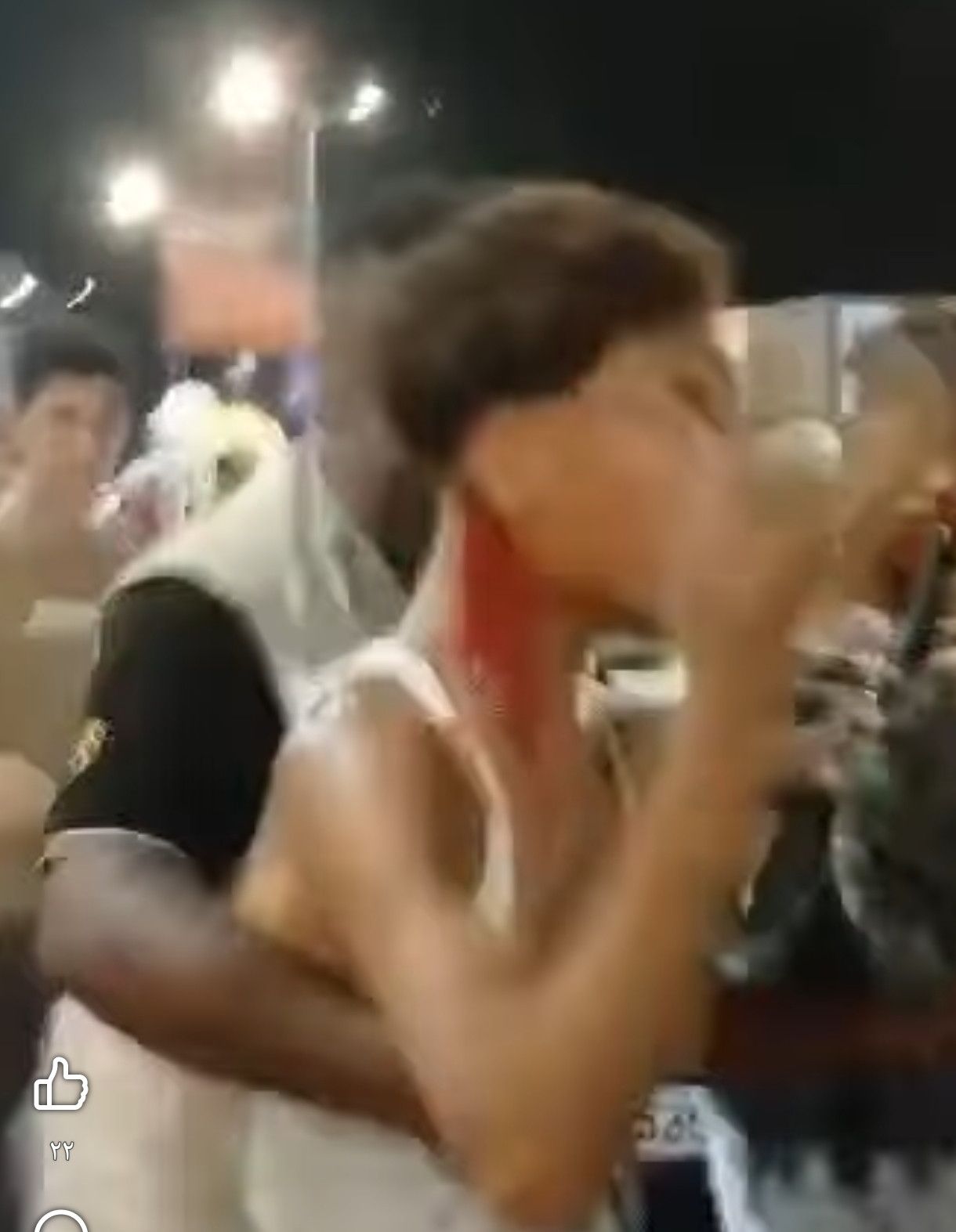 جرحى بعراك ببوابة عدن مول(صورة)