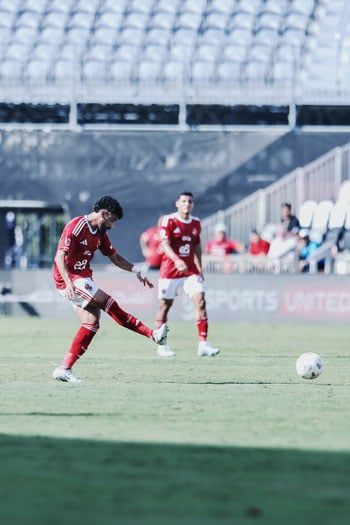 باتشوكا يتقدم على الأهلى بهدف نظيف فى الشوط الأول استعدادا لكأس العالم.. صور