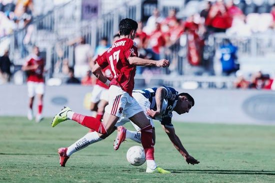 تريزيجيه يسجل هدف التعادل للأهلي في ودية باتشوكا.. صور