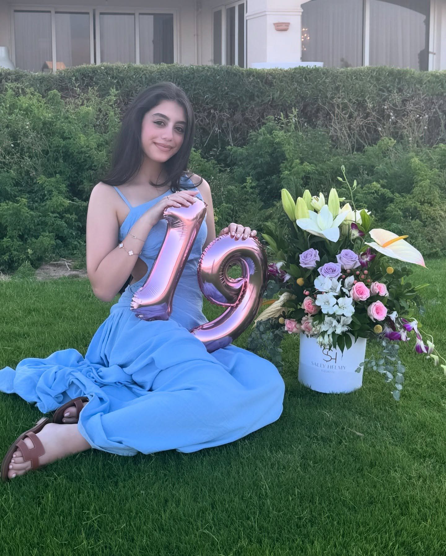 ياسمينا العبد تحتفل بعيد ميلادها الـ19 وتشكر متابعيها