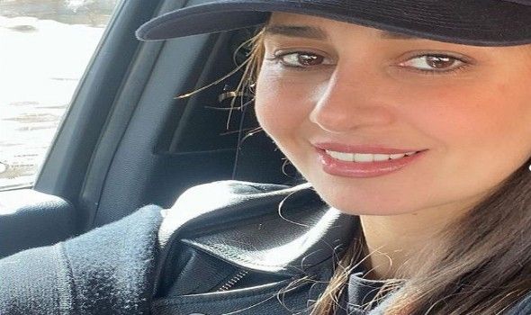 حلا شيحة تكشف عن رؤيا تسببت في اعتزالها الفن