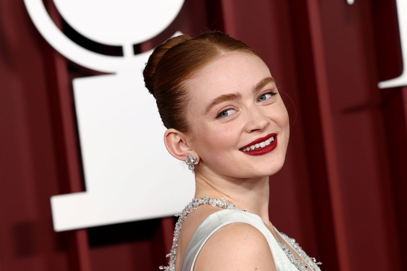 النجمات في حفل Tony Awards 2025.. صيحات مكياج وتسريحات شعر تسرق الأضواء