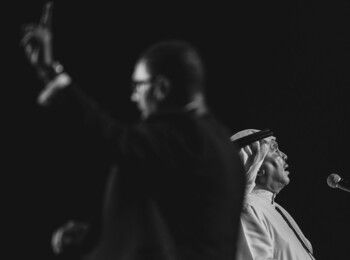 في ليلة لا تُنسى... روتانا تفاجئ فنان العرب محمد عبده بعيد ميلاده على مسرح الخبر أرينا