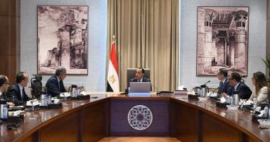 رئيس الوزراء يستعرض الفرص الاستثمارية بقطاعى السياحة والآثار