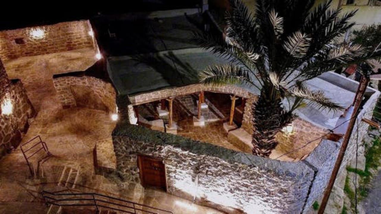 بعد ثلاثة قرون: مسجد الجبيل يُفتح من جديد بروح العيد وعبق التراث.. فيديو وصور