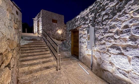 بعد ثلاثة قرون: مسجد الجبيل يُفتح من جديد بروح العيد وعبق التراث.. فيديو وصور