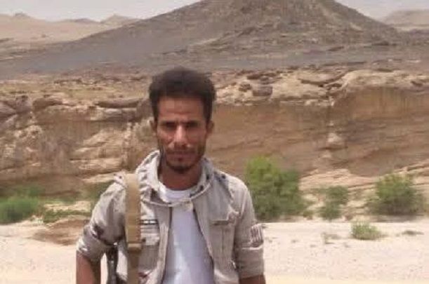 شبوة.. مقتل جندي في قوات العمالقة برصاص زميله