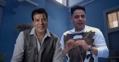 عودة حسن الأسمر بعد 14 عاما من وفاته بدويتو "أغلى من عينيا" مع نجله هانى