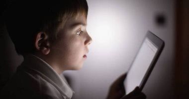 تكنولوجيا: تعرف على إرشادات تعرض الأطفال للشاشة حسب العمر