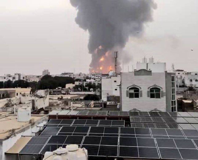 تفاصيل جديدة عن العدوان الإسرائيلي على موانئ الحديدة اليوم " الهجوم العاشر"