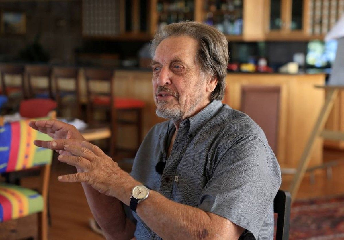 بعد خلافة مع ترامب...والد إيلون ماسك يكشف أسرارًا صادمة عن ابنه الملياردير "صادم"