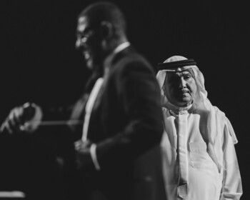 في ليلة لا تُنسى... روتانا تفاجئ فنان العرب محمد عبده بعيد ميلاده على مسرح الخبر أرينا