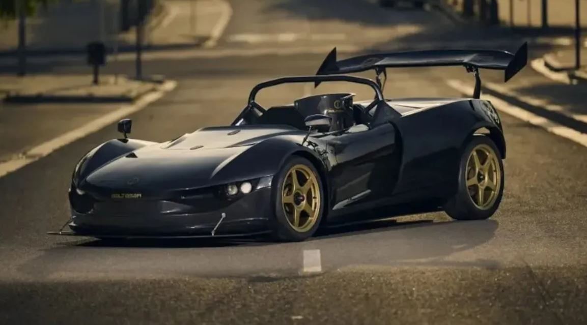 تكنولوجيا: شركة إسبانية تطلق سيارة سباقات كهربائية شبيهة لمركبة بات مان العام المقبل