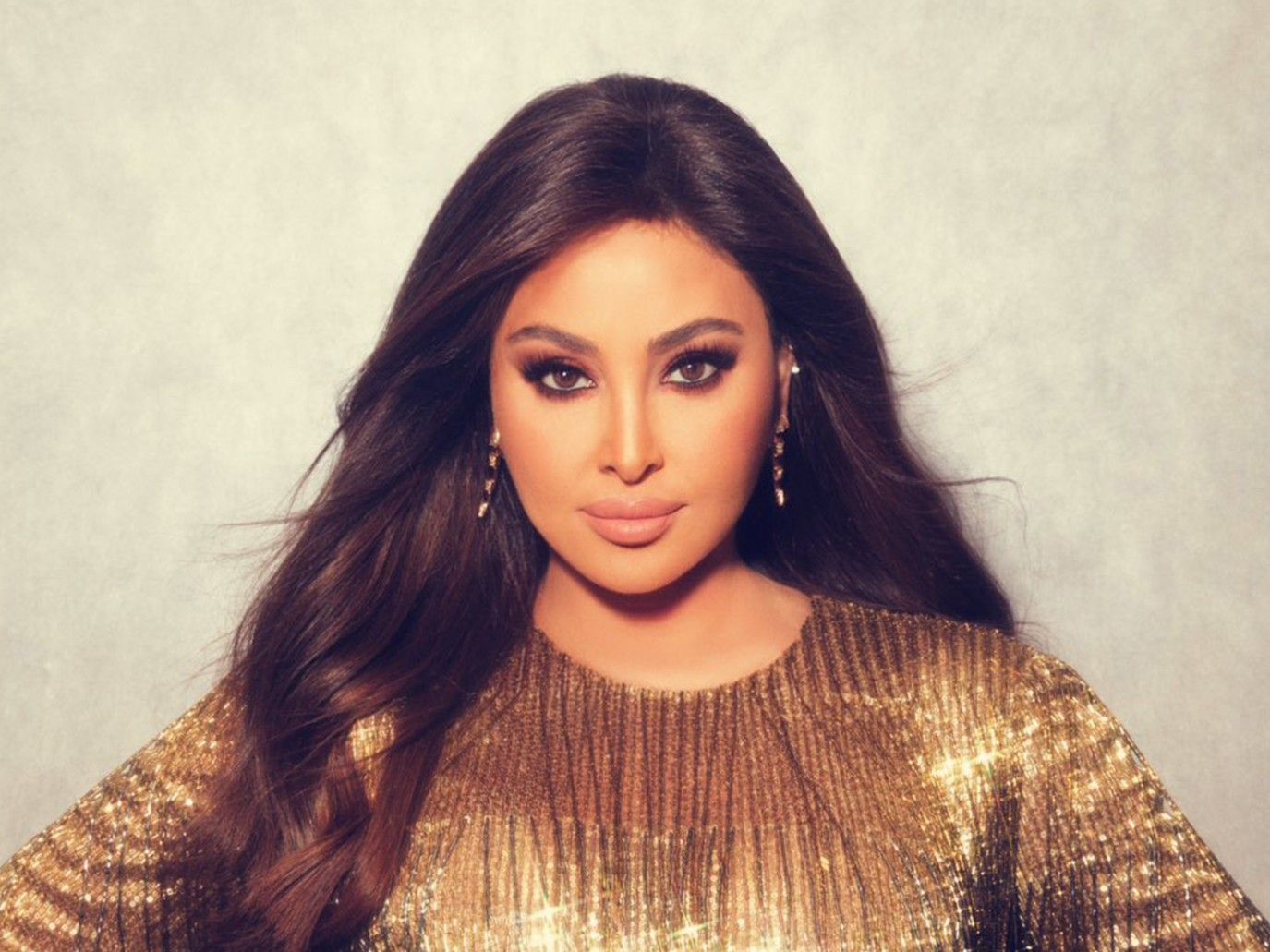 طبقي مكياجك في المناسبات بأسلوب إليسا... وهذه الخطوات التي عليك القيام بها