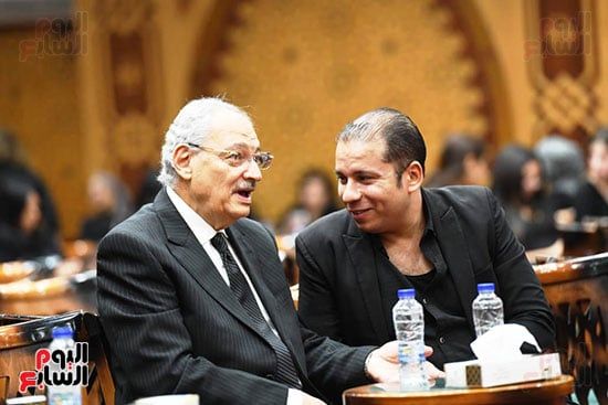 حضور كبير على عزاء الإذاعية هدى العجيمى بمسجد الشرطة فى الشيخ زايد.. صور