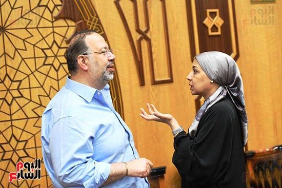 حضور كبير على عزاء الإذاعية هدى العجيمى بمسجد الشرطة فى الشيخ زايد.. صور