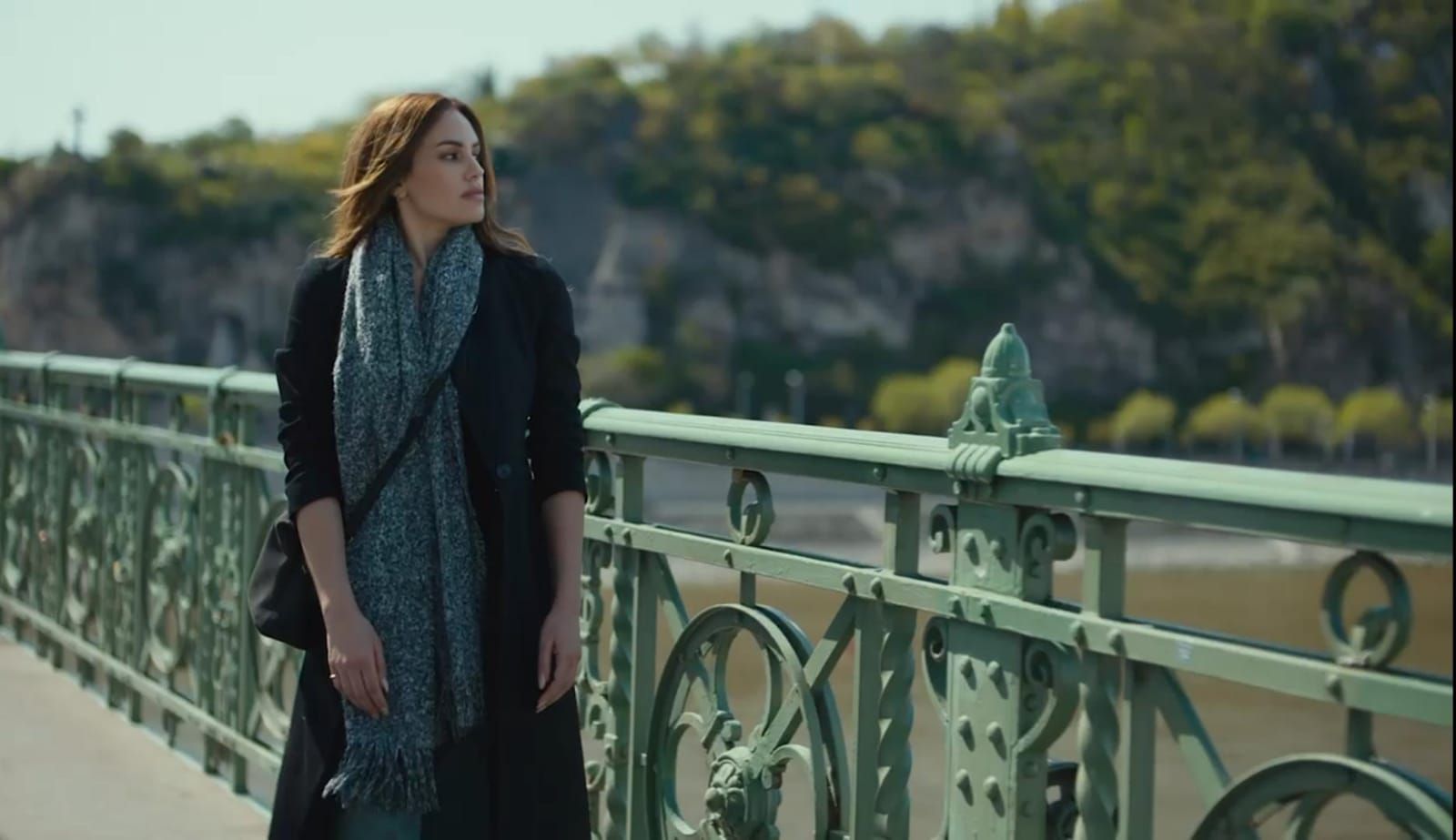 عبيدة تقدم لأول مرة كليبين عن قصة واحدة بتوقيع المخرجة بتول عرفة