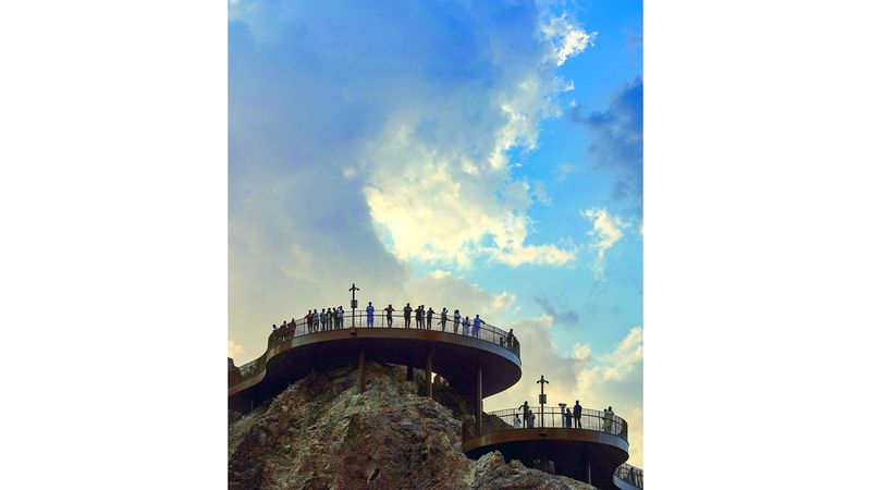 الامارات | إطلالة على جبال حتا ووديانها