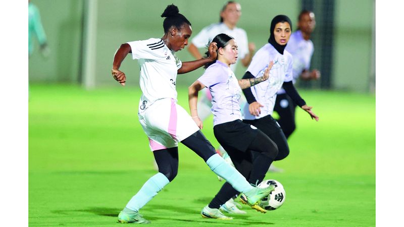 الامارات | بدرية فيصل: الكرة النسائية الإماراتية قادرة على بلوغ العالمية