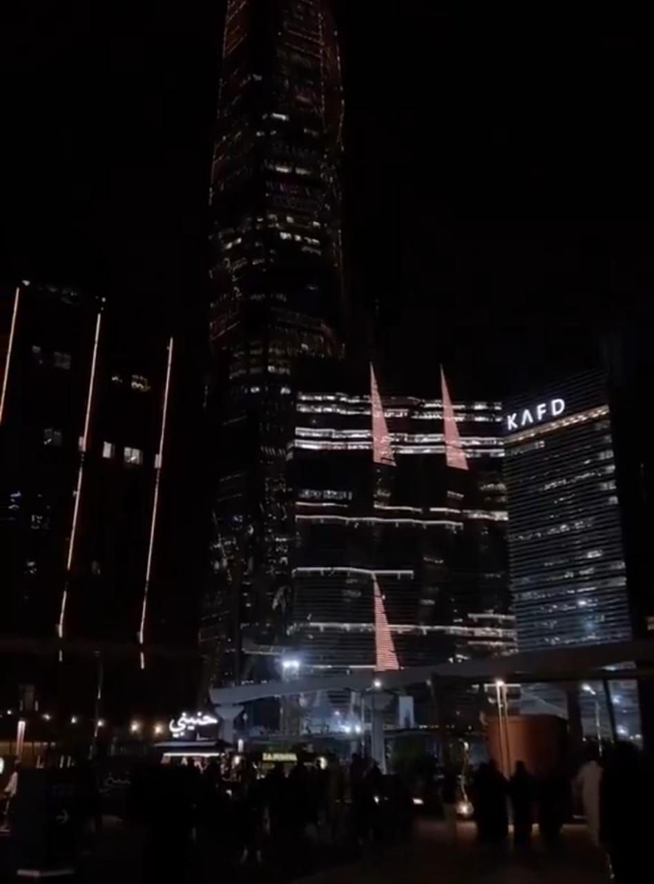 فيديو يوثق انبهار زوجين أجنبيين بتصميم مترو الرياض ويشعل مواقع التواصل