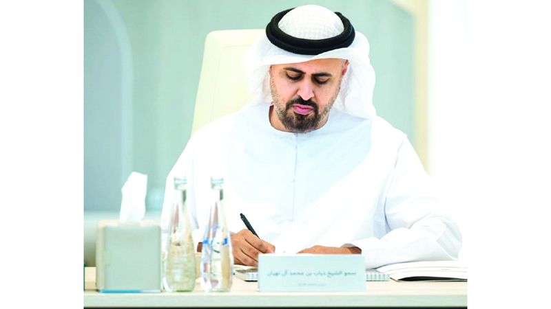 الامارات | ذياب بن محمد يطلع على مشاريع ومبادرات «مؤسسة الإمارات»