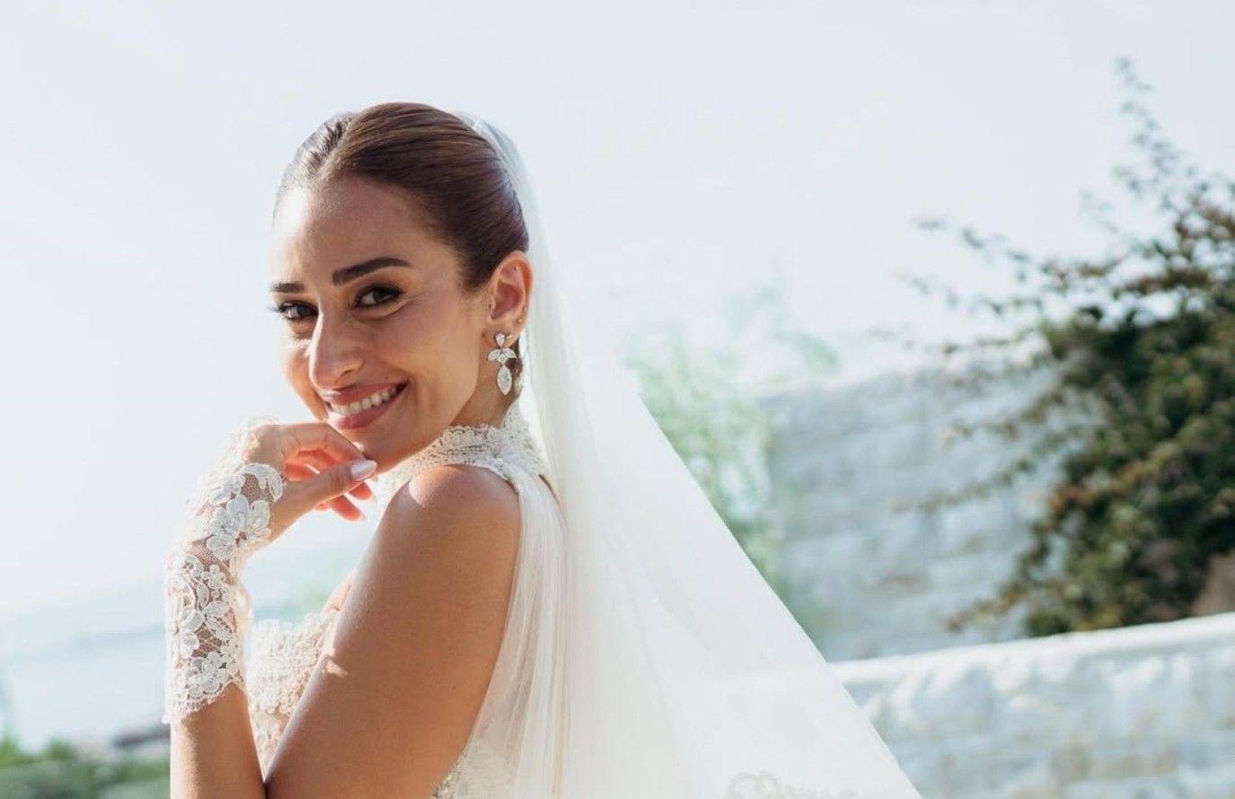 مكياج عروس ناعم من وحي أمينة خليل يُبرز ملامح وجهكِ بأسلوب طبيعي