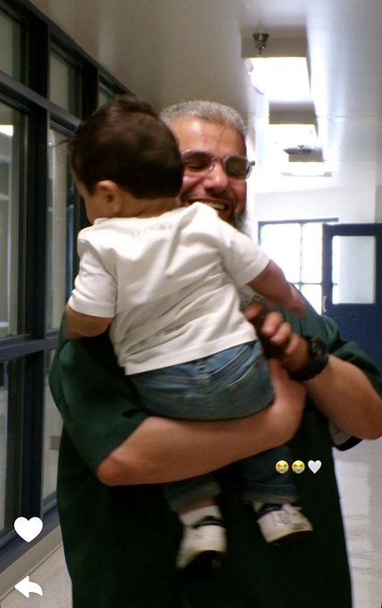 أول لقاء لحميدان التركي مع عائلته وأحفاده بعد 20 عامًا من الغياب.. صور