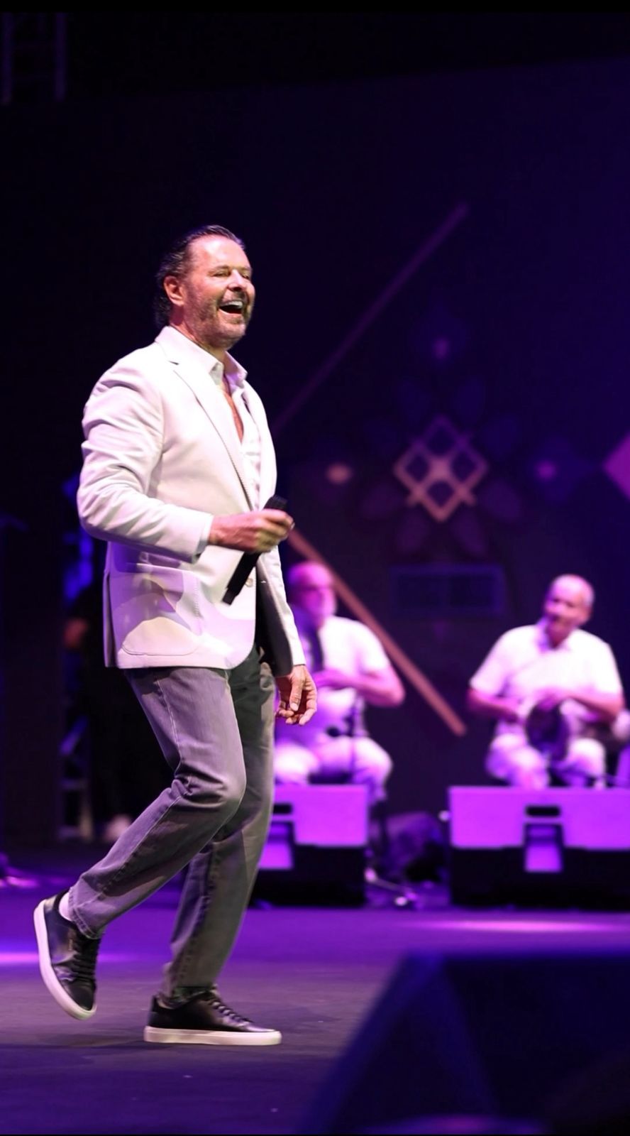 تحديث بالصور- بعد نجاح حفله الكبير، راغب علامة في زيارة رسمية لرئيس حكومة كردستان مسرور البرزاني