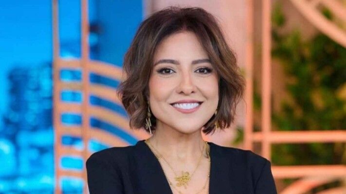 إطلالة غير مألوفة ومثيرة للجدل .. مي كساب تفتح باب التساؤلات