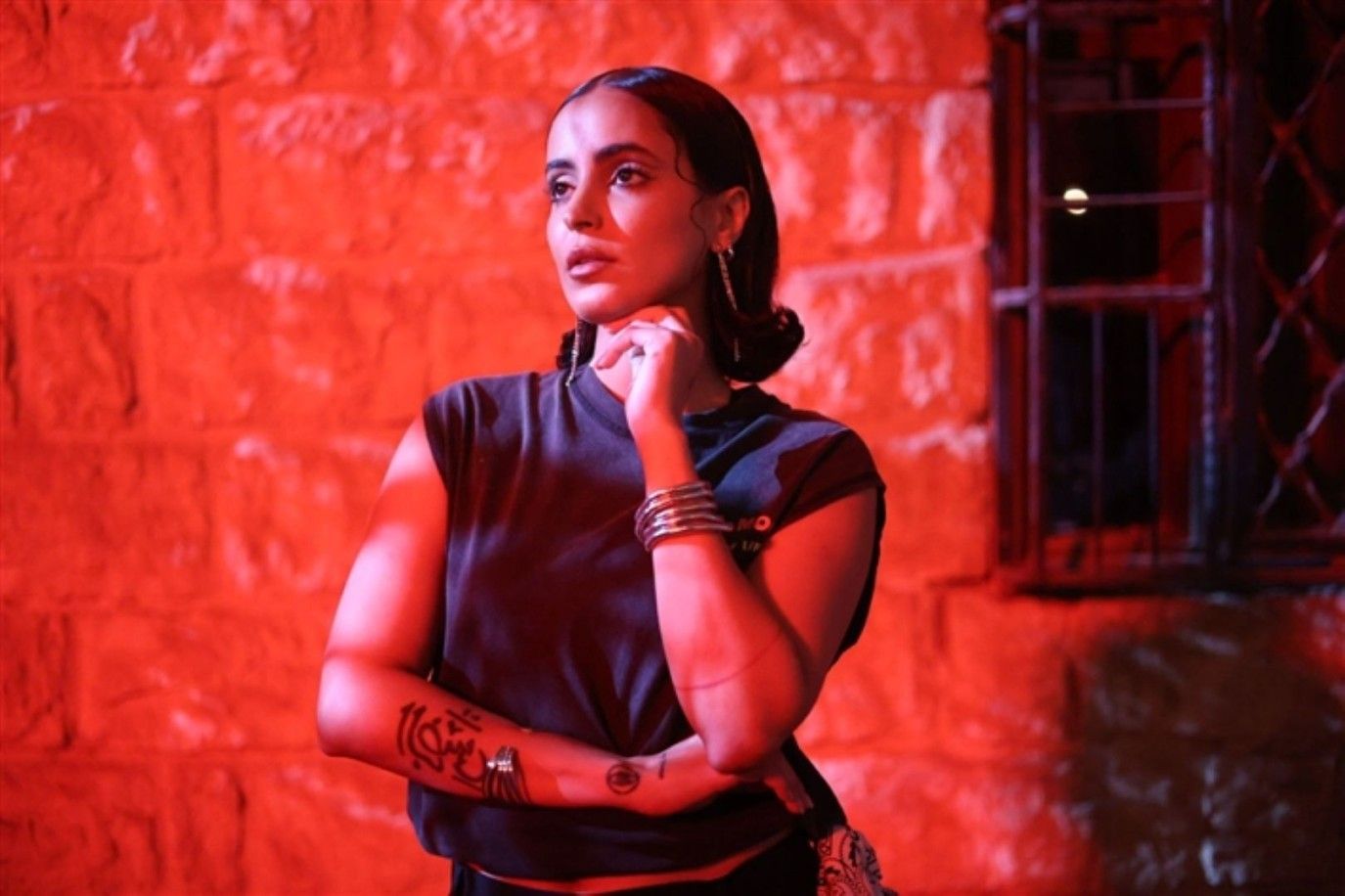 أضواء بدر لـ الخليج 365: جدَّ جديد تجربة مليئة بالتحدي وطموحي أن أروي حكايات النساء بعمق