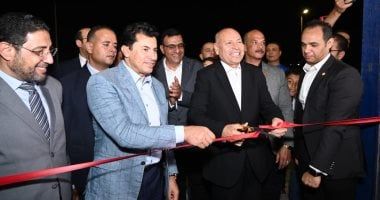 وزير الشباب والرياضة ومحافظ القاهرة يفتتحان عدة مجمعات الرياضية