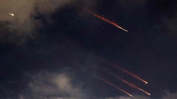 إيران تؤكد إطلاق صواريخ على إسرائيل