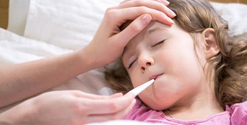 متى تشير السخونية إلى تلف في الدماغ؟.. لاحظ 5 أعراض