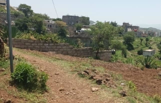 اعتداء جديد يطال إحدى المقابر غربي مدينة إب