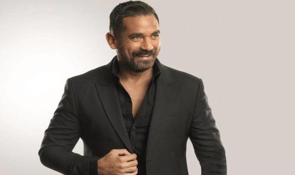 أمير كرارة يردّ على أمنية يوسف فوزي تقديم سيرته الذاتية