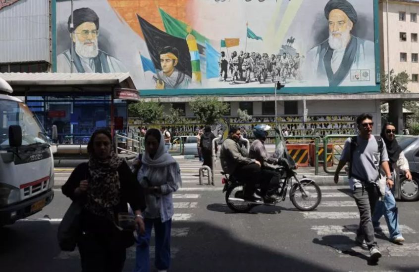 تفاصيل عن 3 عمليات نفذها الموساد داخل إيران بالتزامن مع الهجوم الجوي