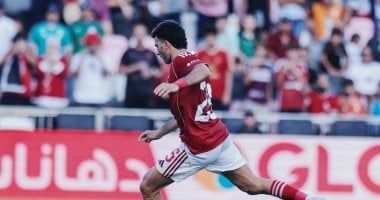 ريبيرو يفاضل بين طاهر وزيزو لمهمة الجناح الأيمن للأهلي فى افتتاح مونديال الأندية