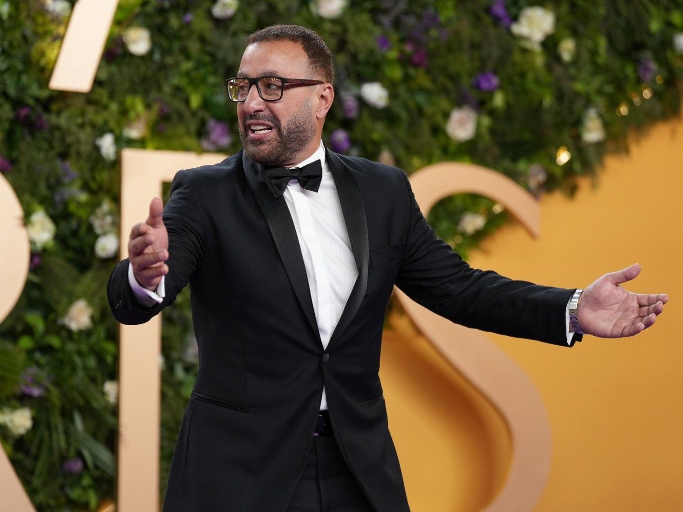 أحمد السقا يكشف عن موقفه من الزواج مرة أخرى ورأيه فى انتقاد ابنه