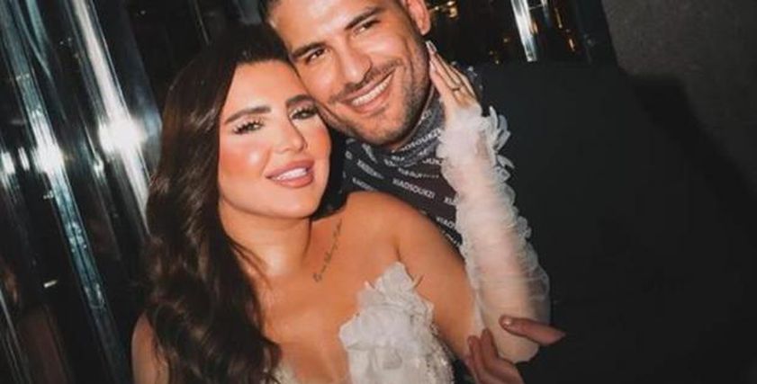 عاجل| انسداد شرايين القلب.. تفاصيل مرض مسلم المفاجئ بعد أسابيع من حفل زفافه