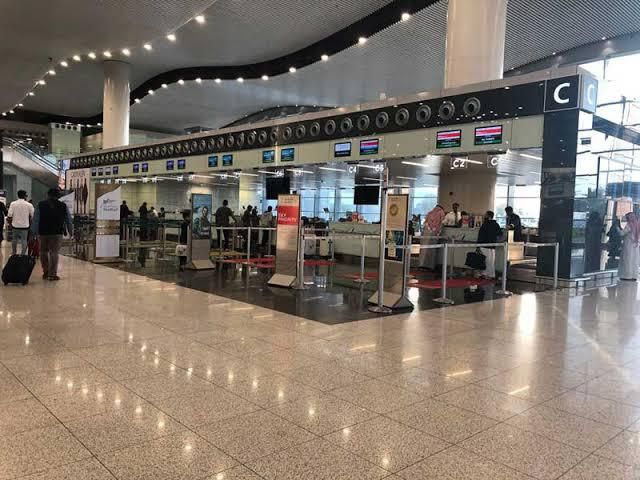 مطارات المملكة تدعو المسافرين لمتابعة تحديثات الرحلات عقب المستجدات الإقليمية