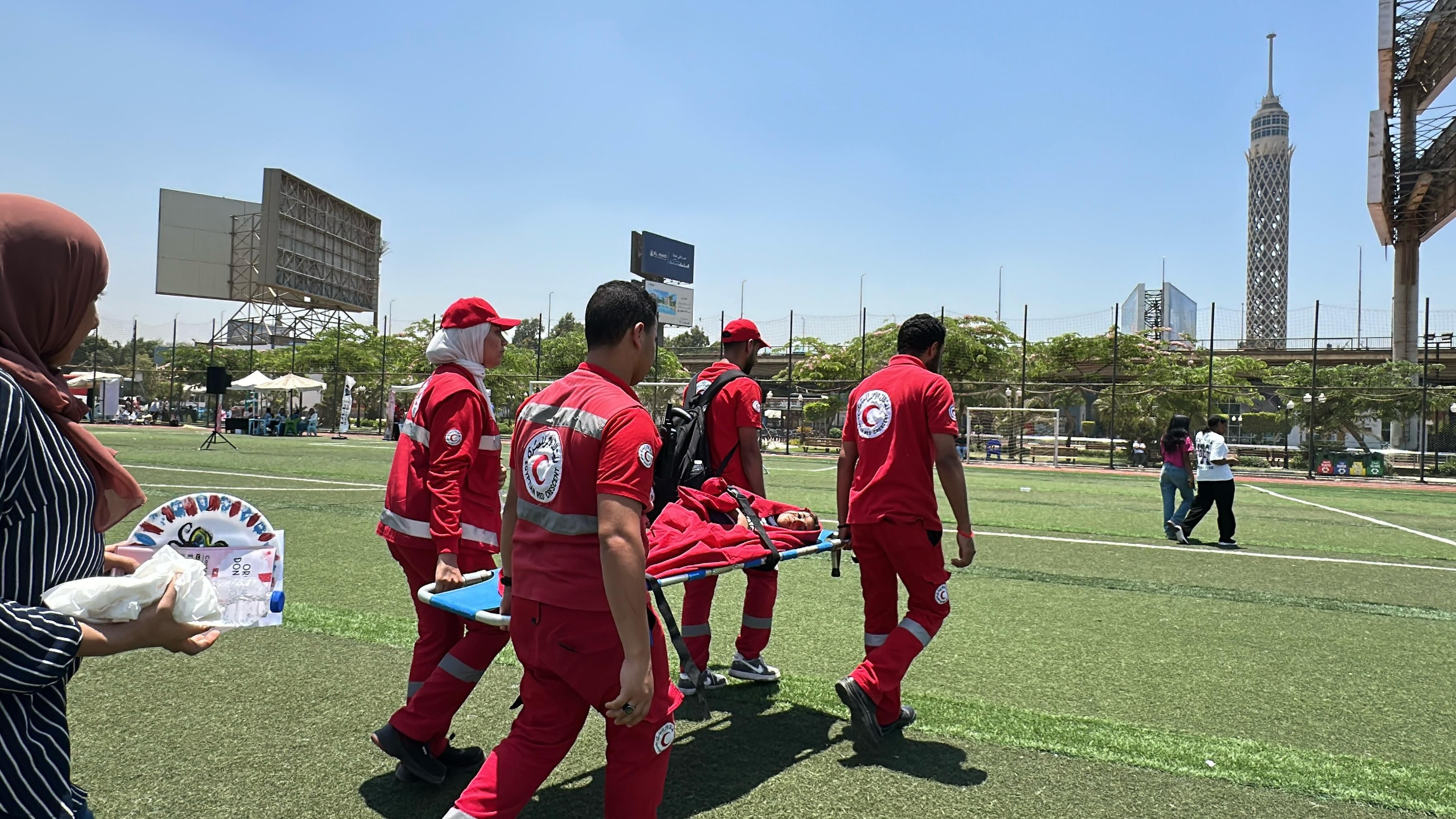 الهلال الأحمر المصرى: تنظيم حملات توعوية لحث المواطنين على التبرع بالدم