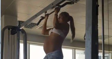 هل يجب عليك أداء تمارين العقلة يوميًا؟.. اعرف فوائدها وآثارها الجانبية