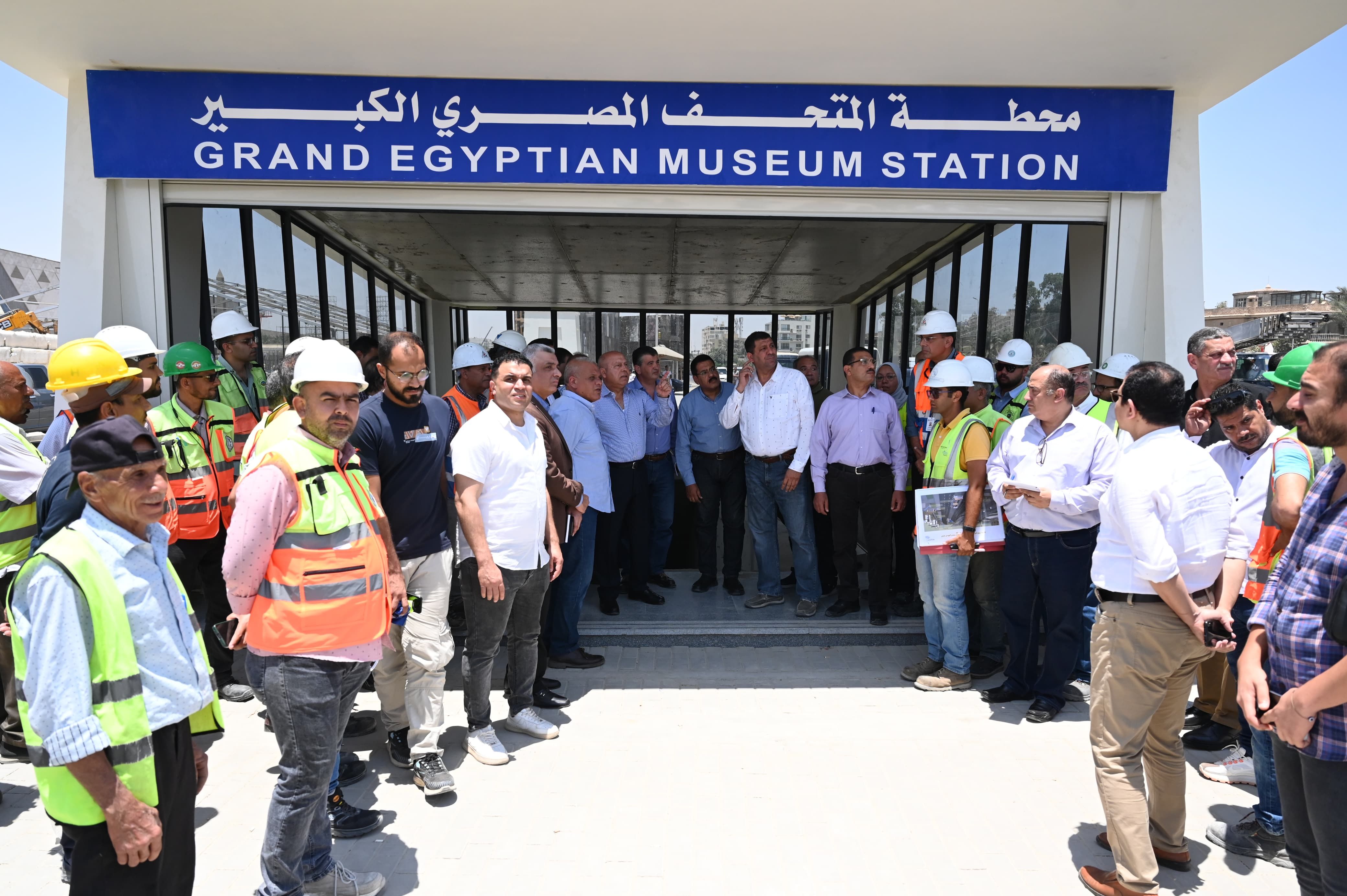 كامل الوزير يتفقد جاهزية الأتوبيس الترددى والمترو لافتتاح المتحف المصرى الكبير