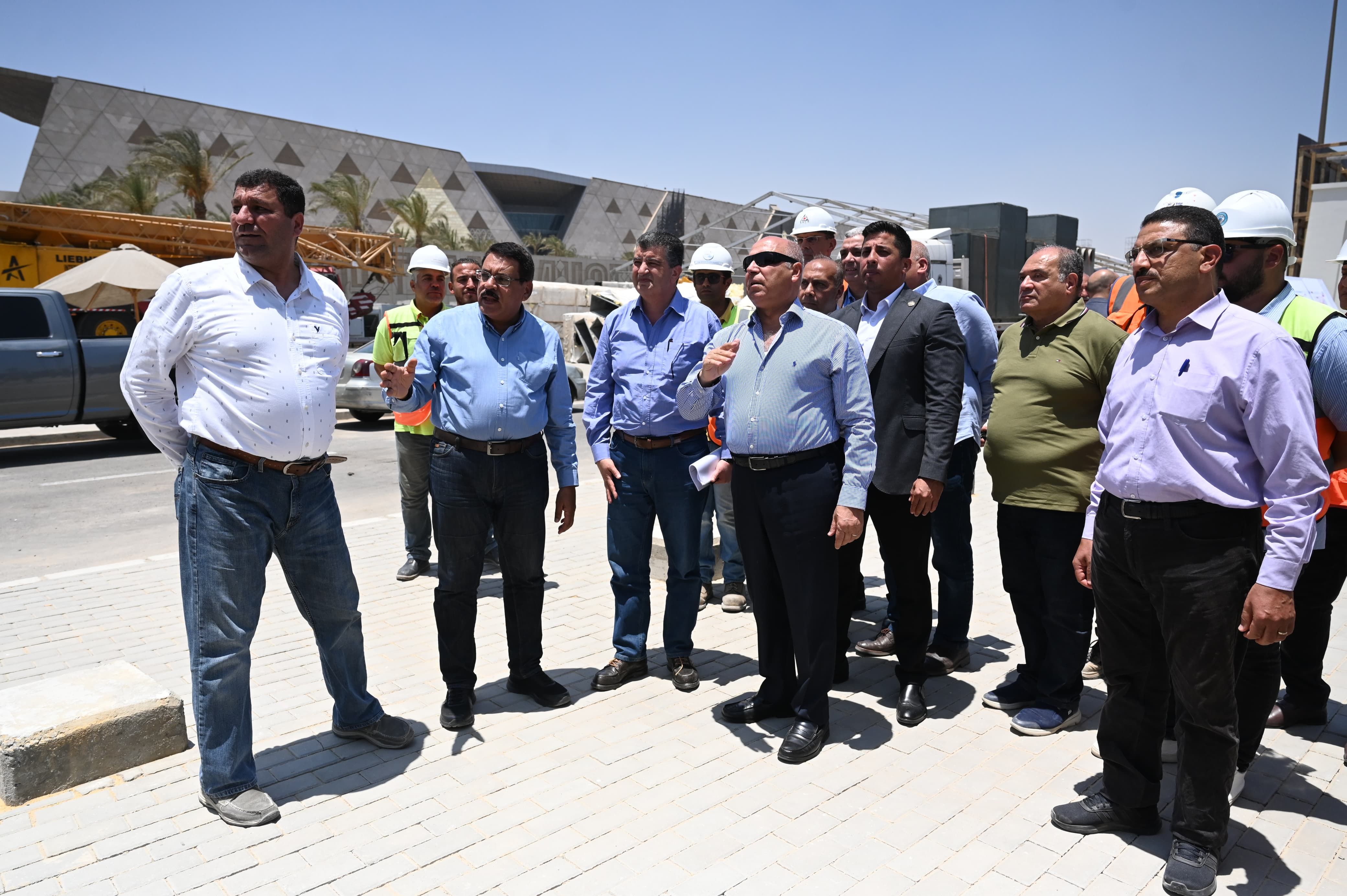كامل الوزير يتفقد جاهزية الأتوبيس الترددى والمترو لافتتاح المتحف المصرى الكبير