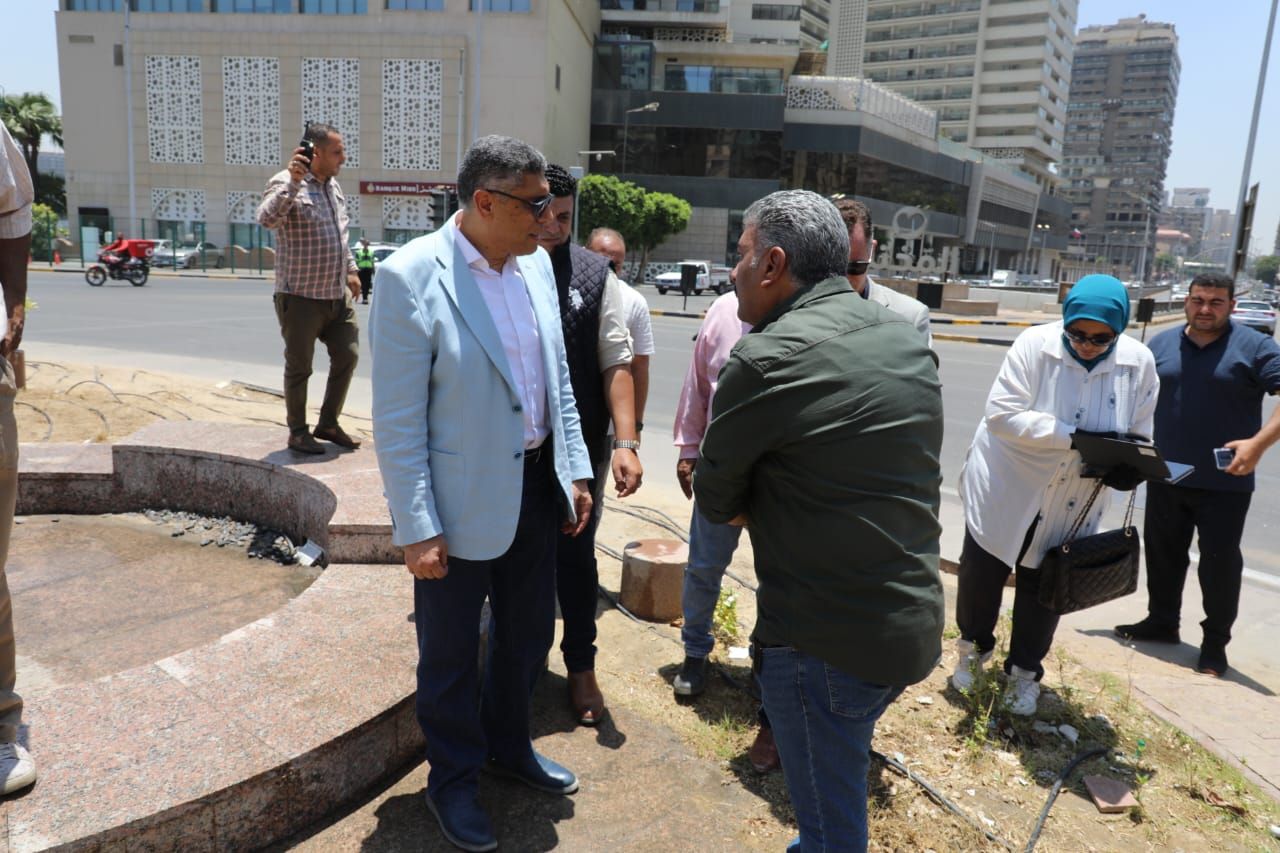 محافظ الجيزة يتابع مستوى الخدمات بالأحياء ويوجه بسرعة الاستجابة لشكاوى المواطنين