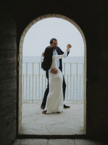 بصورة ورسالة رومانسية.. سلمى أبو ضيف تحتفل بذكرى زواجها الأولى